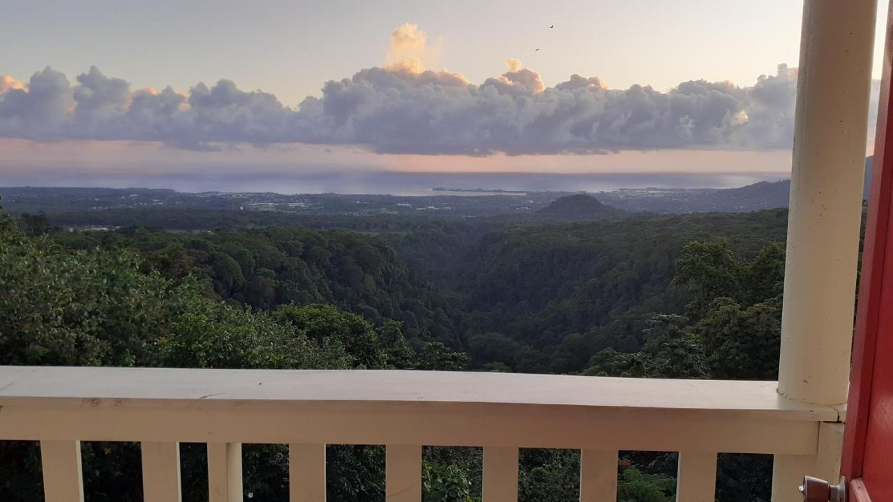 Dave Parker Eco Lodge Hotel Апиа Екстериор снимка