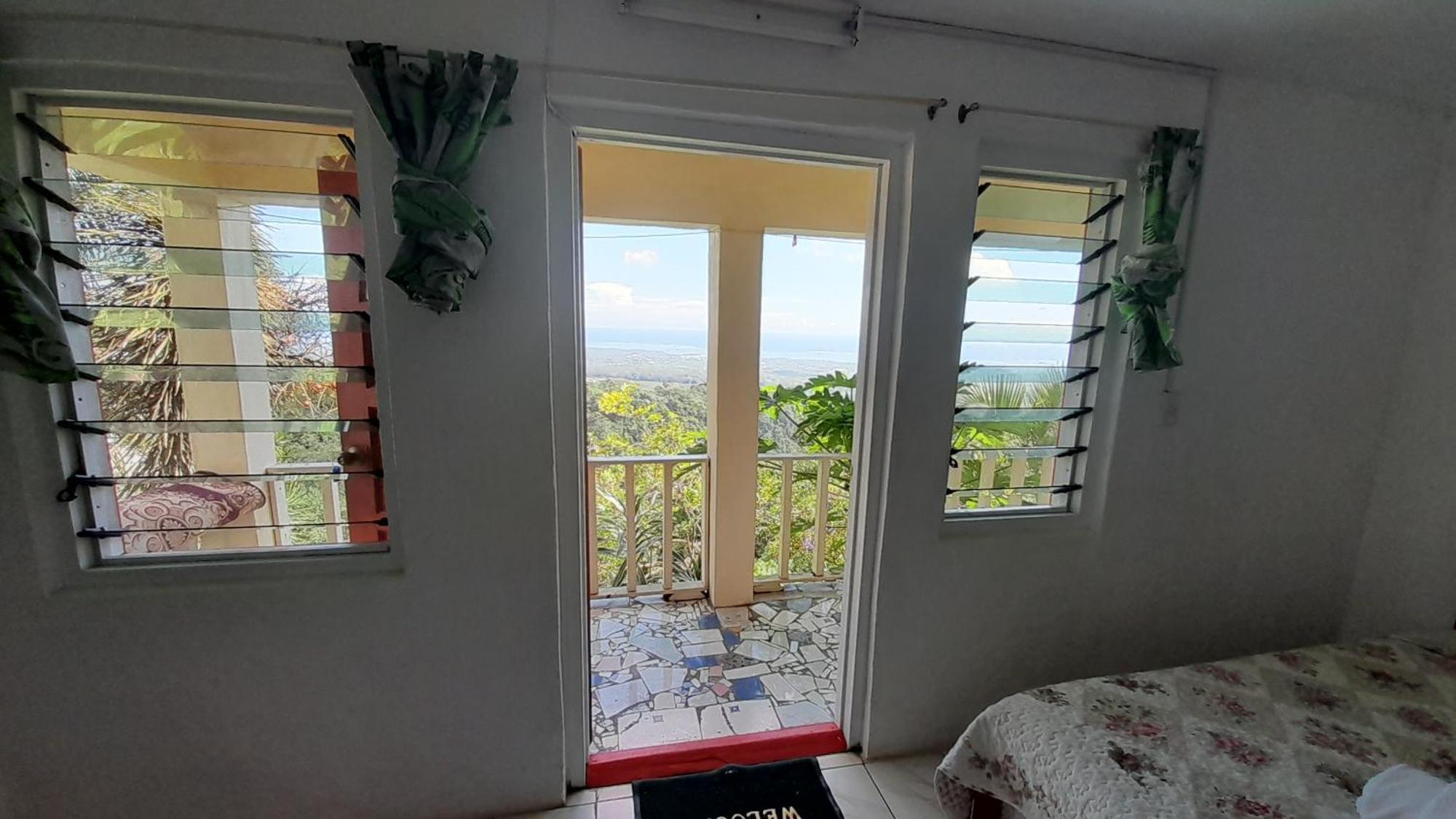 Dave Parker Eco Lodge Hotel Апиа Екстериор снимка