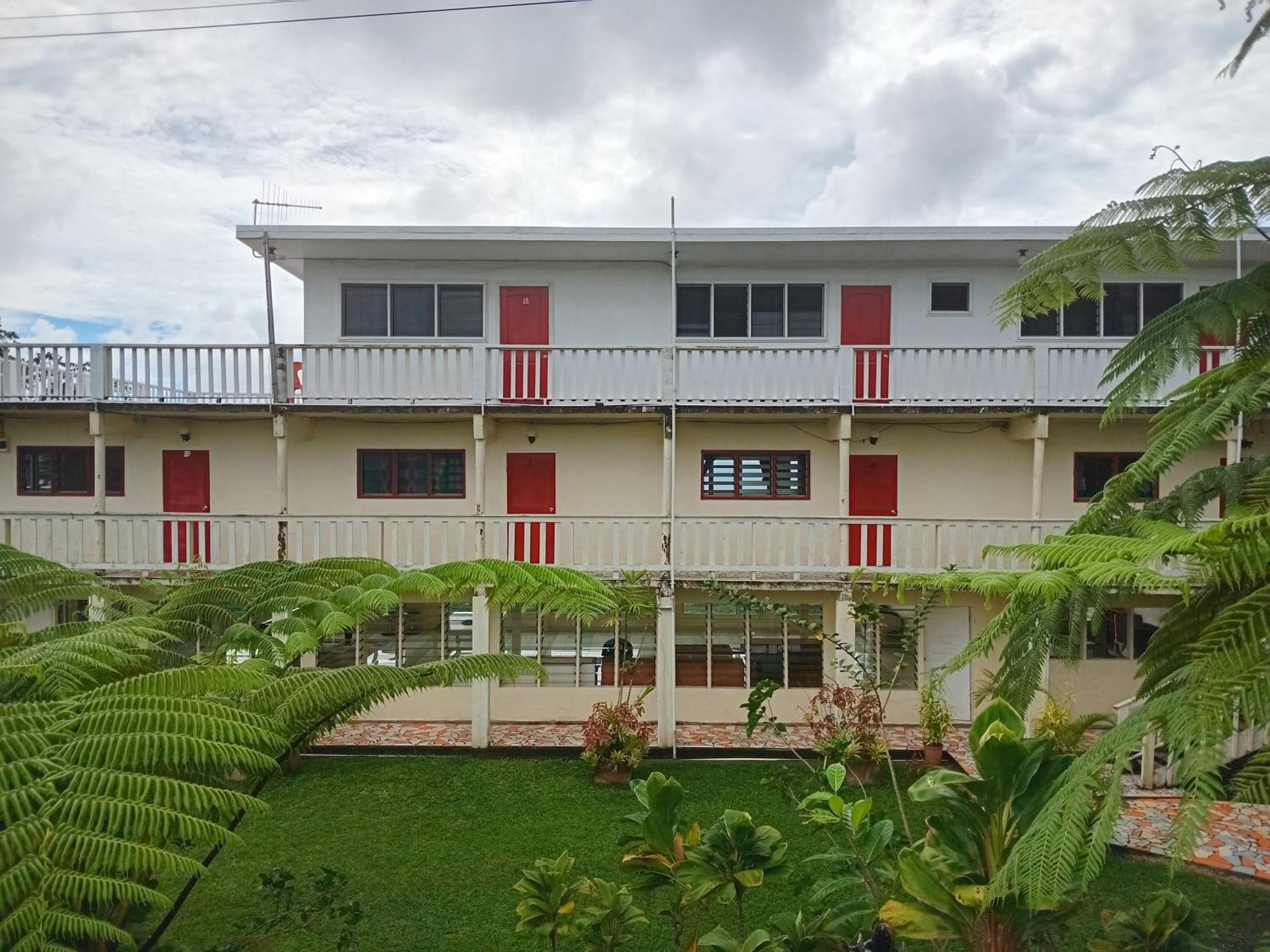 Dave Parker Eco Lodge Hotel Апиа Екстериор снимка