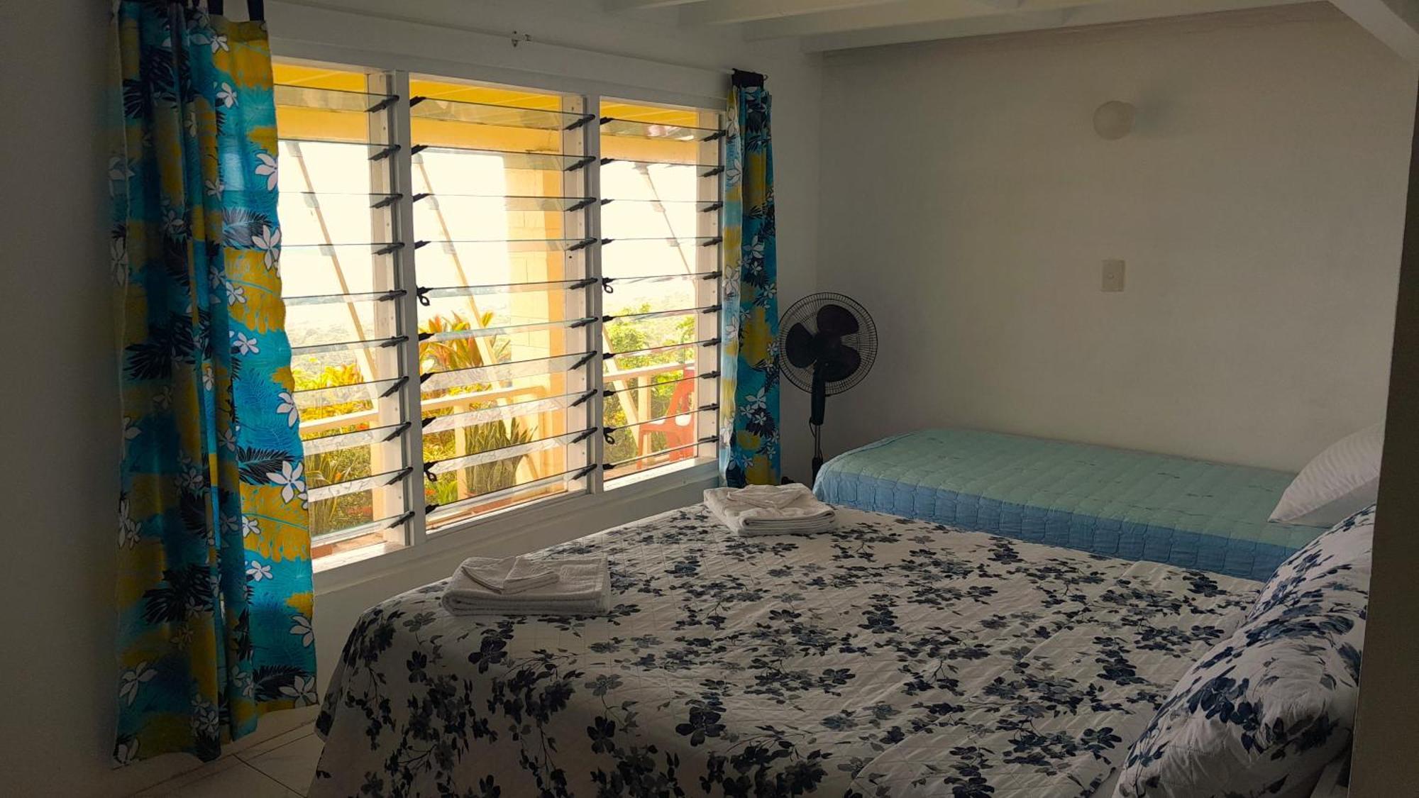 Dave Parker Eco Lodge Hotel Апиа Екстериор снимка